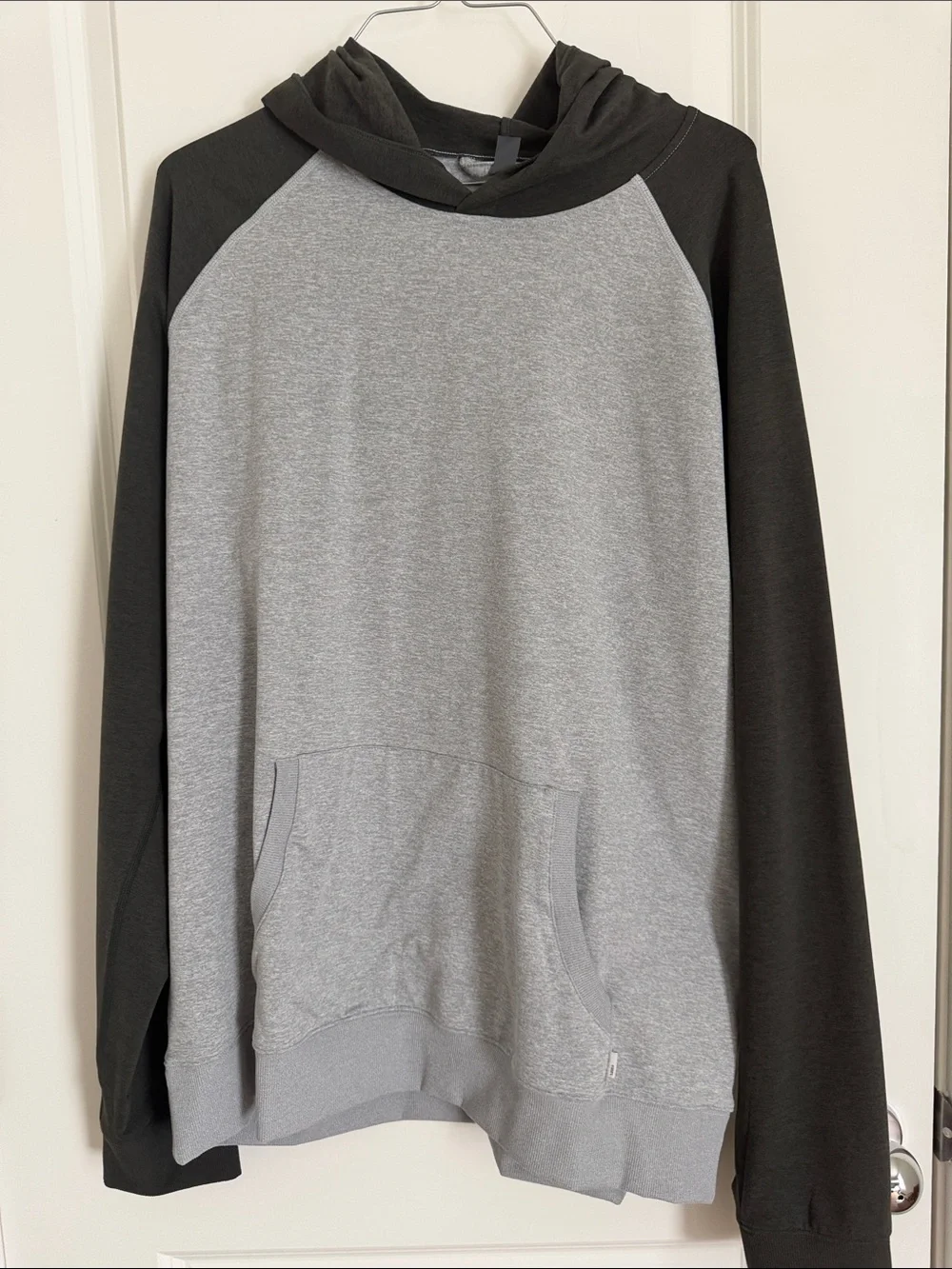 Men's vuori Coronado pullover hoodie